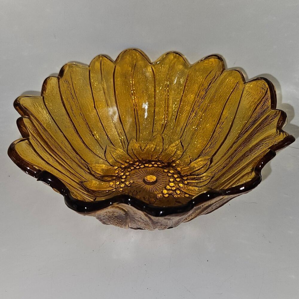 Vintage Amber Glass Sunflower Daisy Scalloped Decorative Bowl Floral Design